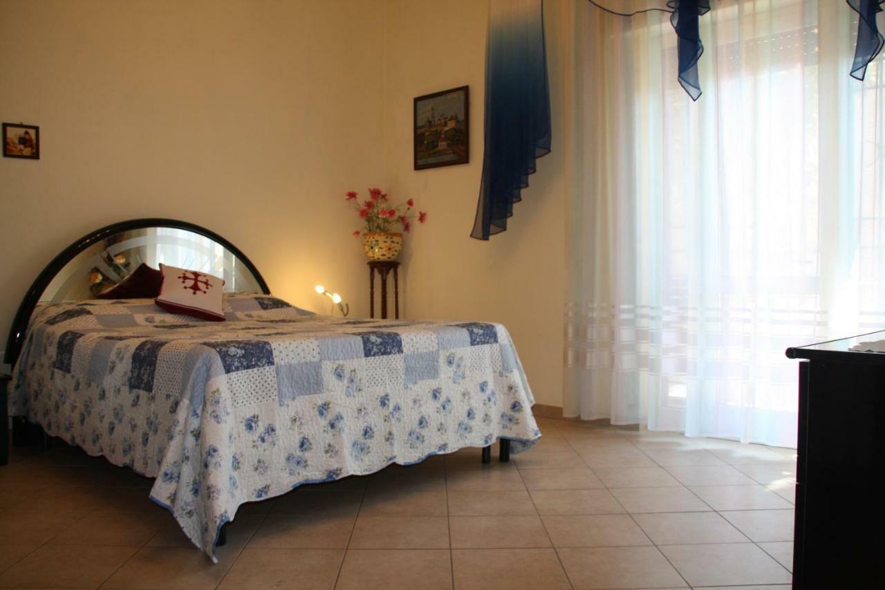 Pisa Town Panzió Kültér fotó