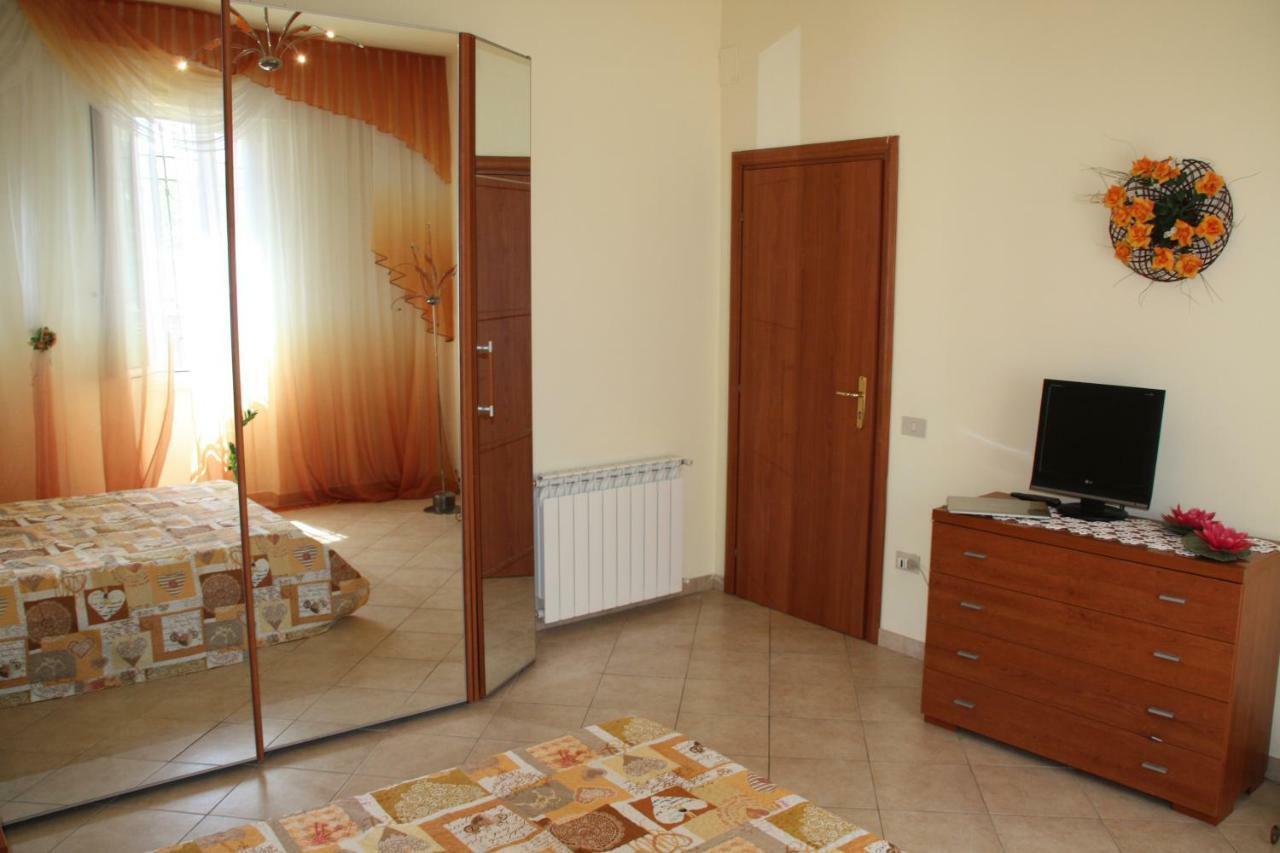 Pisa Town Panzió Kültér fotó