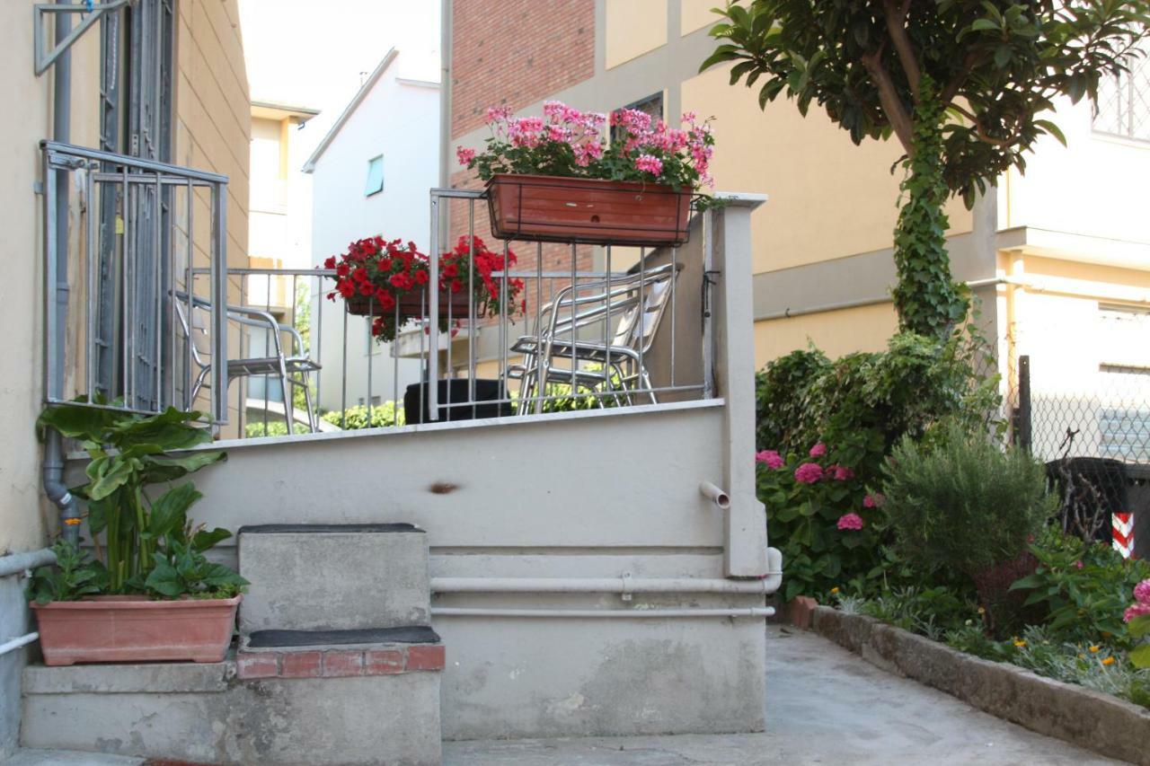 Pisa Town Panzió Kültér fotó